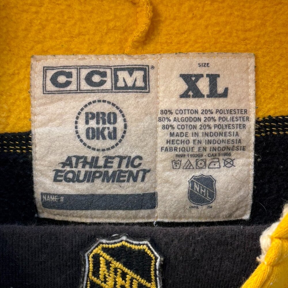 Boston Bruins CCM Pro Black Gold Distressed Hoodie Sweatshirt Size XL - Picture 4 of 7